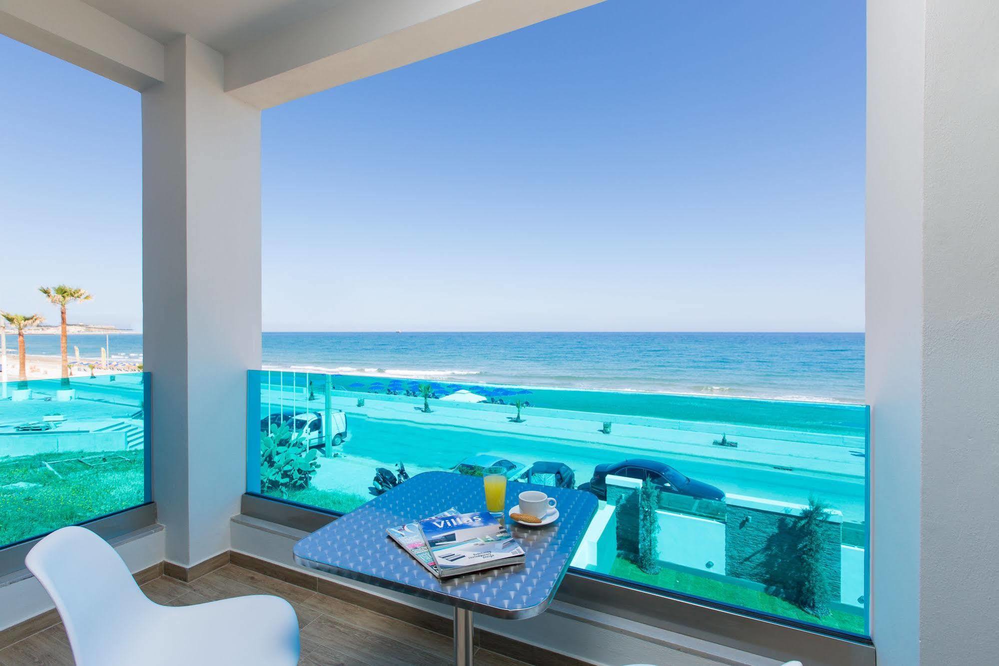Golden Coast Seaside Apartments Rethymno  ภายนอก รูปภาพ