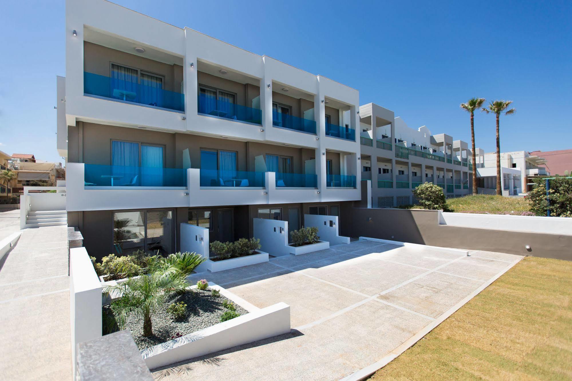 Golden Coast Seaside Apartments Rethymno  ภายนอก รูปภาพ